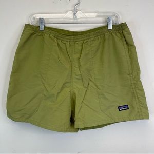 Patagonia Mens Size Medium Green Shorts